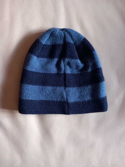Căciulă tricotată nouă, băieții  10 ani
