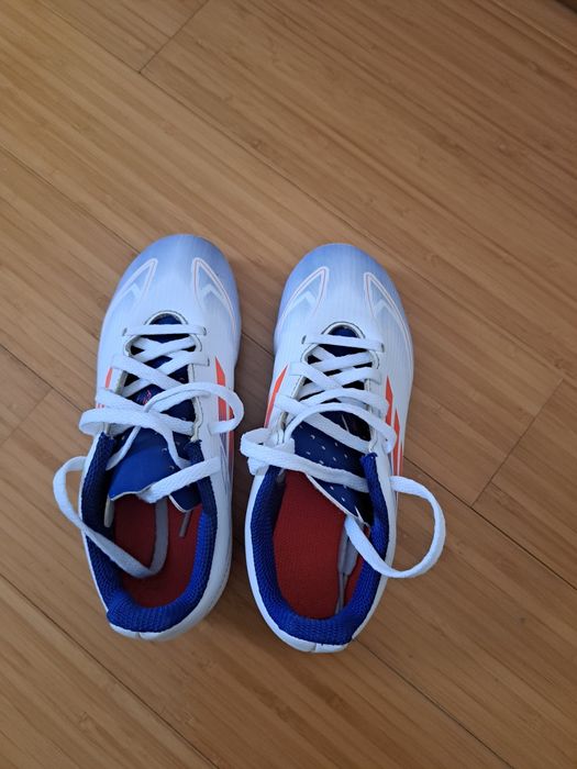 Бутонки за футбол