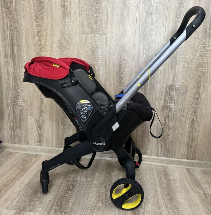 Коляска-автокресло фирмы Doona