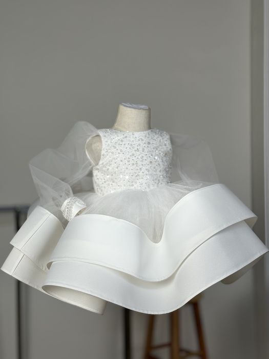 Платья детские новые