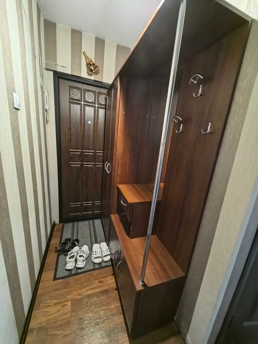 Шкаф для прихожей