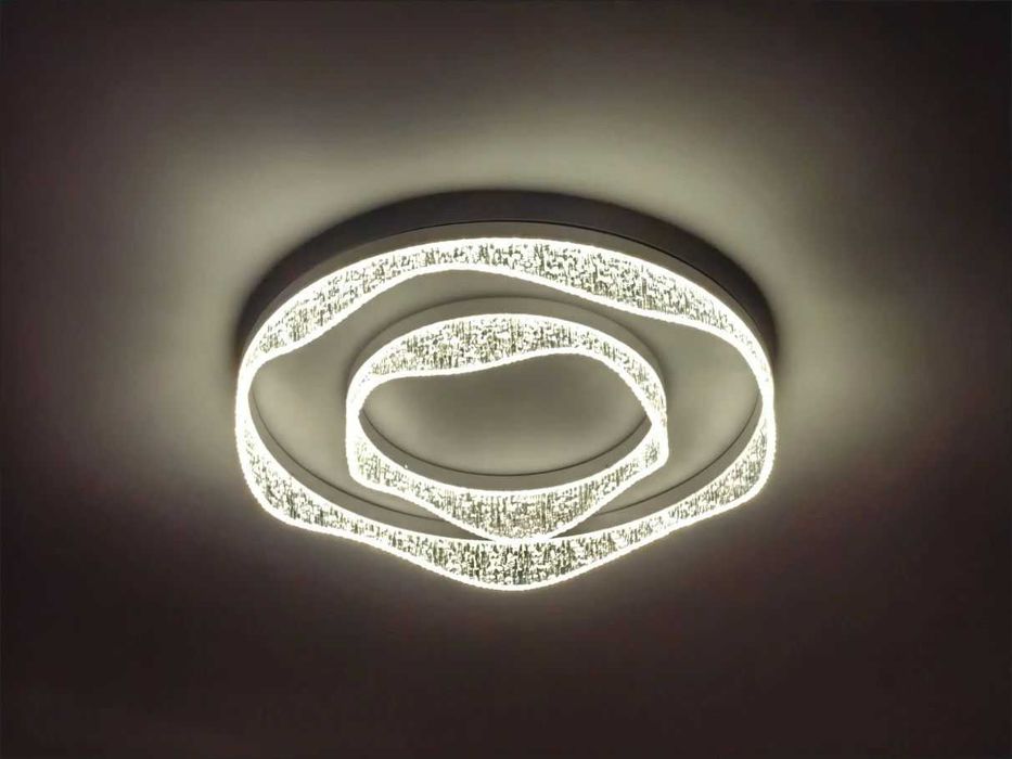 Продам LED люстру