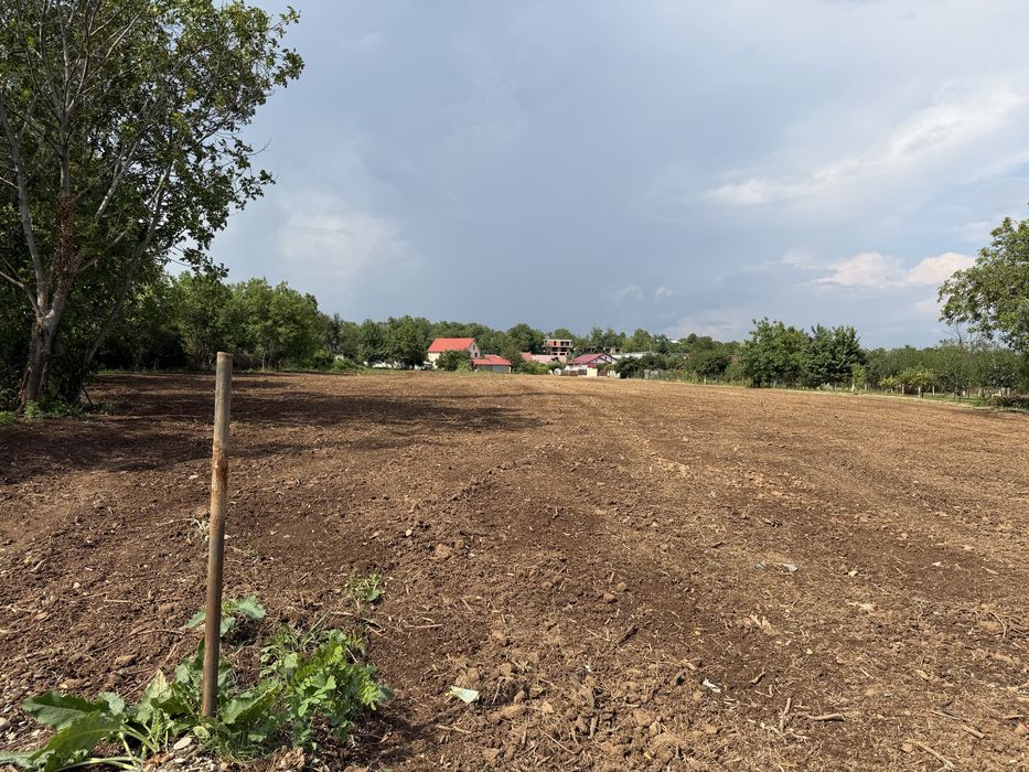 Intravilan 2.101 mp-13m Deschidere- POT 40% - UTILITATI