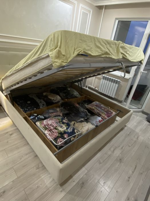 Кровать 180-200 с матрасом ортопед