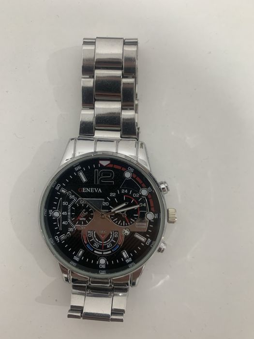 Часы новые Geneva