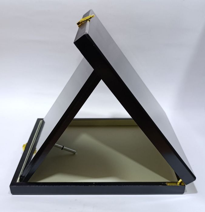 Подарочная плакетка с металлической табличкой