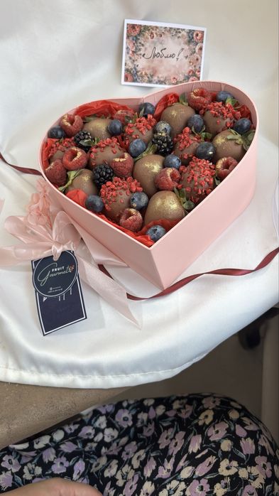 Клубника в шоколаде Подарки Qulupnay shokolad