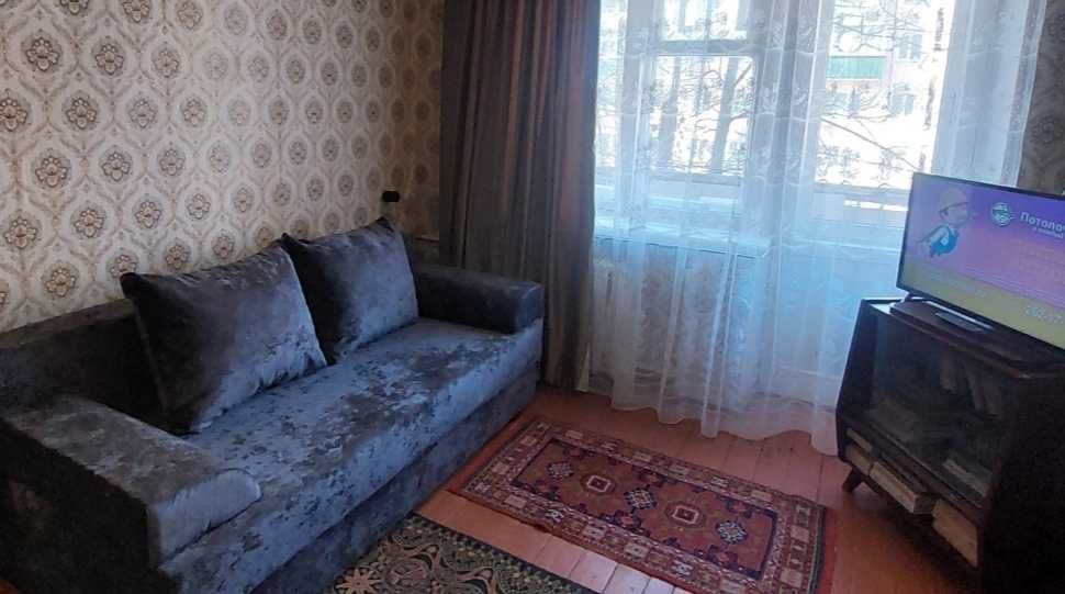 Однакомнатая Акация