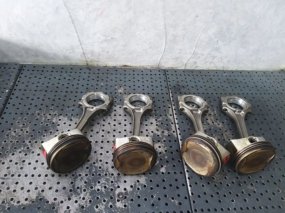 Piston cu biela 1.8 b hybrid toyota prius