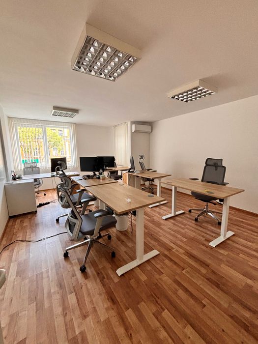 Офис под наем, център ЖП гара