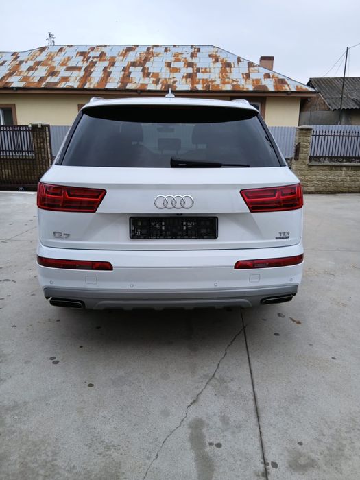 Audi Q7 2015 full