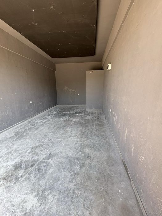 Дава се под наем Гараж / Паркомясто в Шумен, Тракия - 20 кв.м за 153 € - Снимка #4