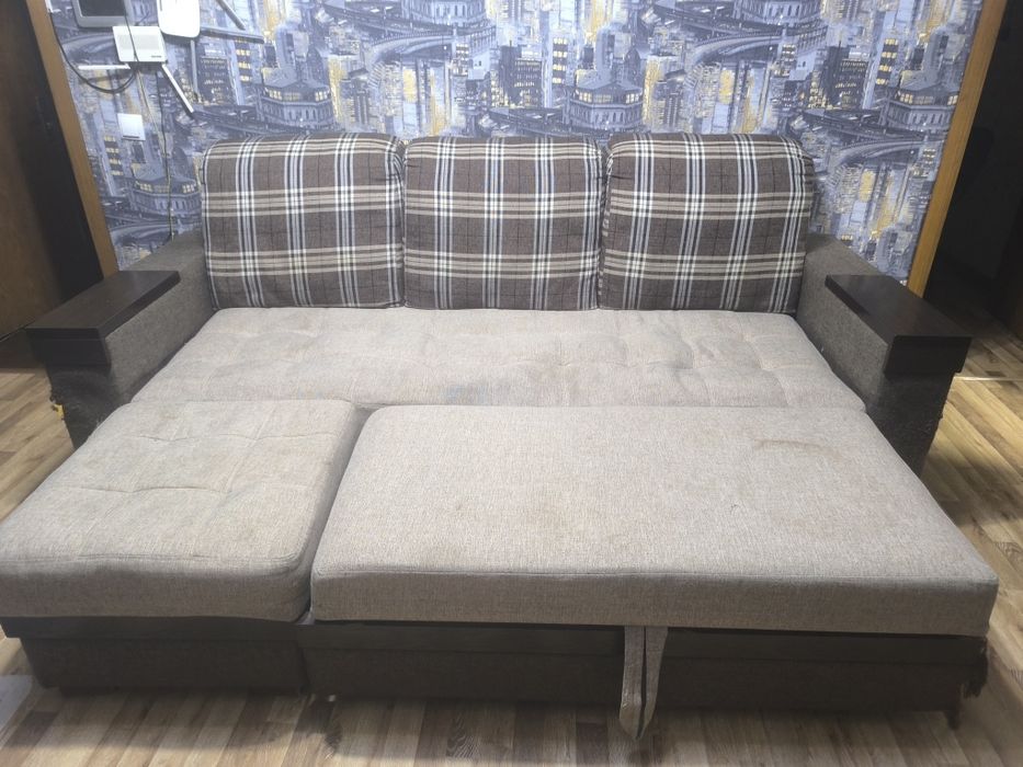 продам диван б/у