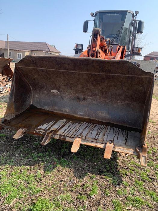 Продам погрузчик  Hitachi 110-7