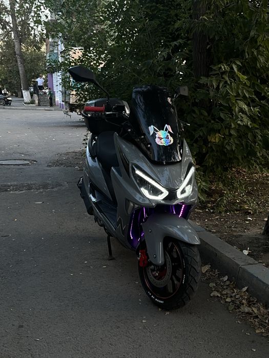 Продам скутер макси 150 куб
