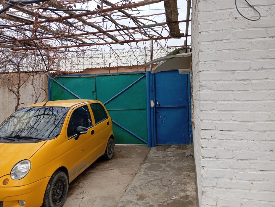 Продается дача в городе