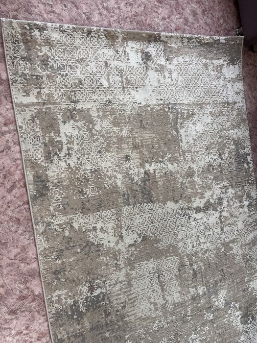 Продам ковер 1.5*2.3