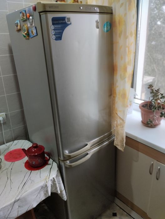 Продам холодильник