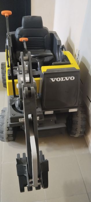 Детский электрический экскаватор