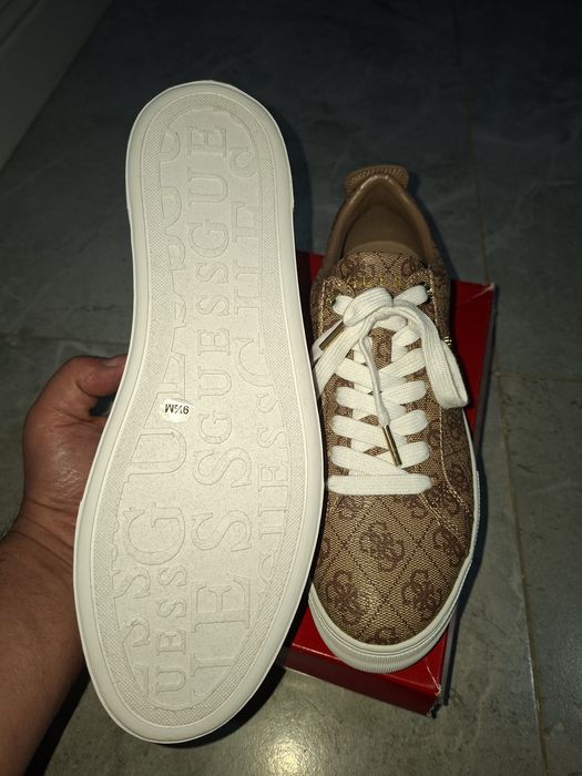 Женские кеды Guess