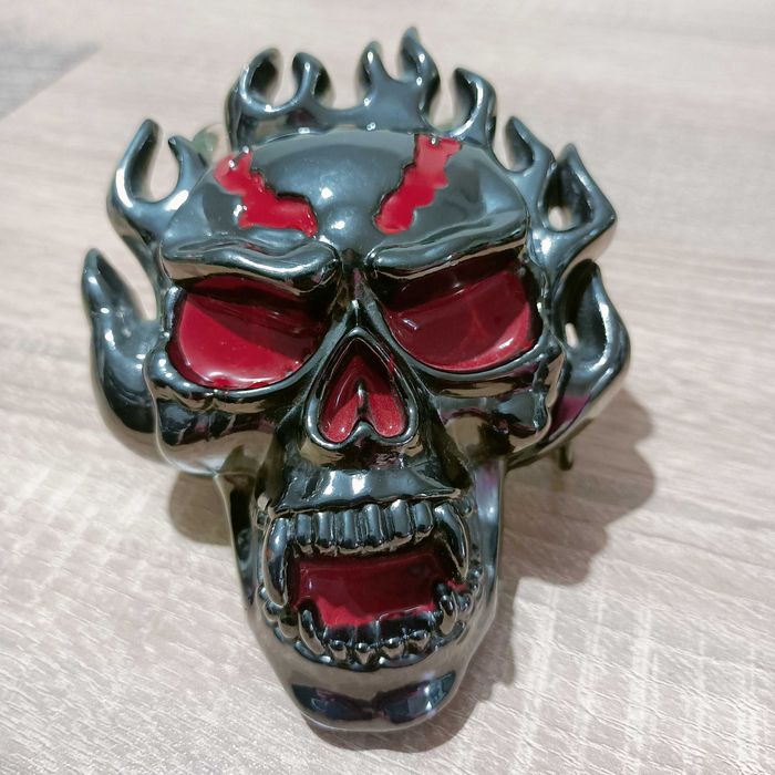 Метална катарама.