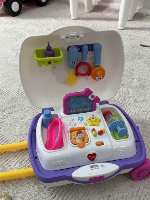 Набор чемоданов Hola