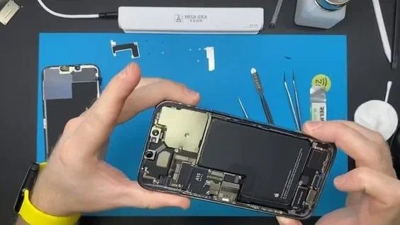 Замена дисплеев на Iphone! Суперцены!