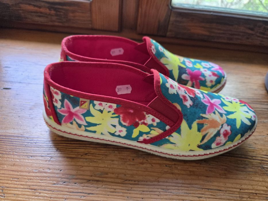 Продам мокасины.