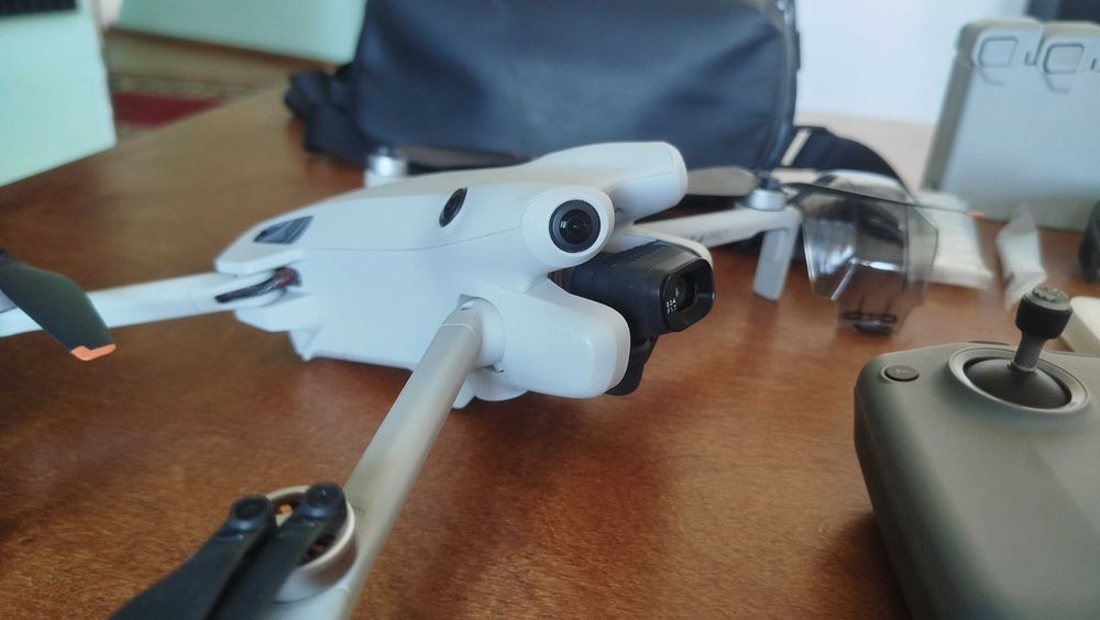 DJI mini 4 pro дрон