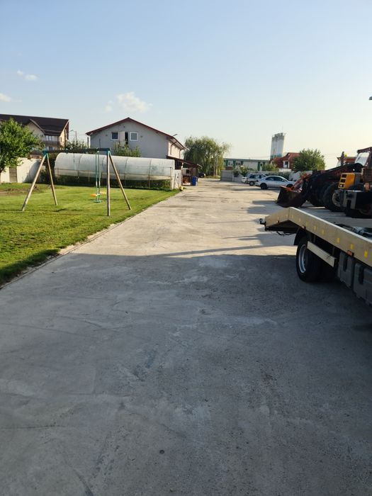 Inchiriez hala zona metro 250m