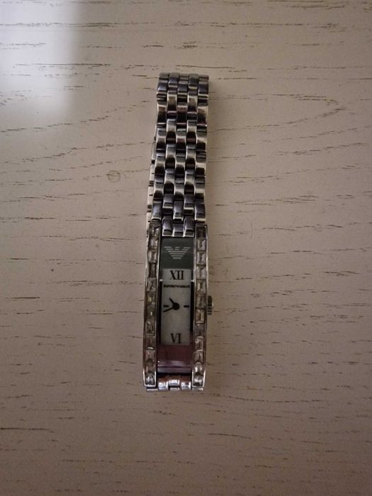 Ceasuri Armani dama elegante 2 modele 420 ron/ceas negociabil