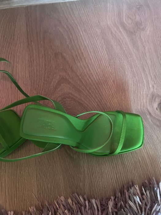 обувки Twinset в зелено