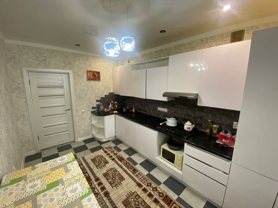 Продам 3 к.кв в мкр. Батыс-2