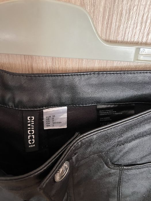 Кожен панталон H&M с цепка на крачола