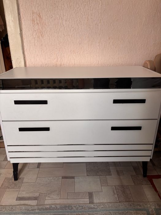 Комод почти новая