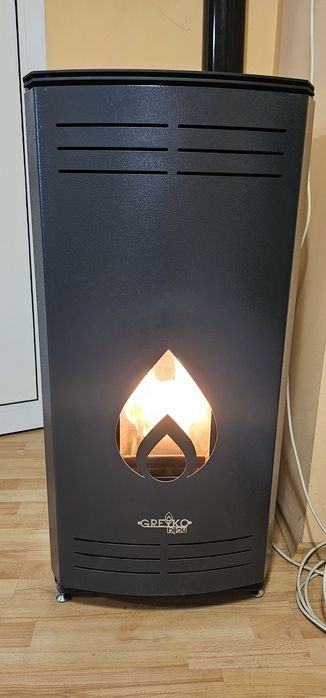 Пелетна камина Greyko