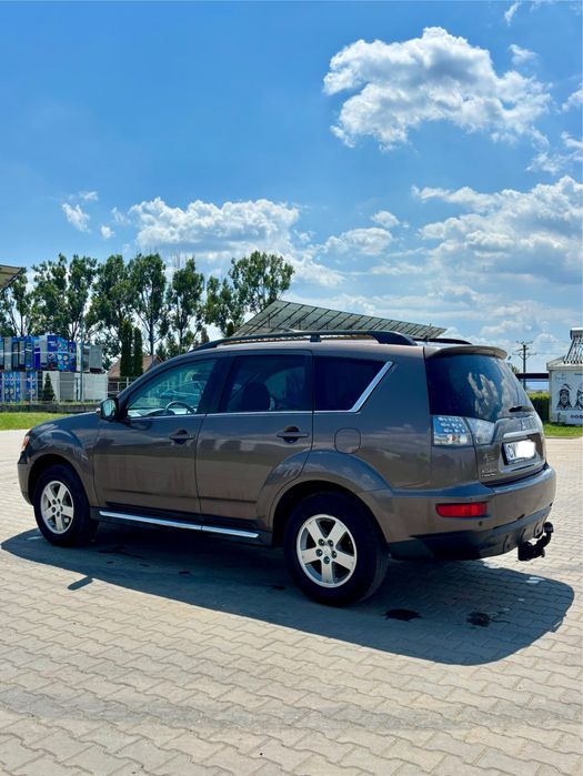 MITSUBISHI Outlander 0 — imagine 2