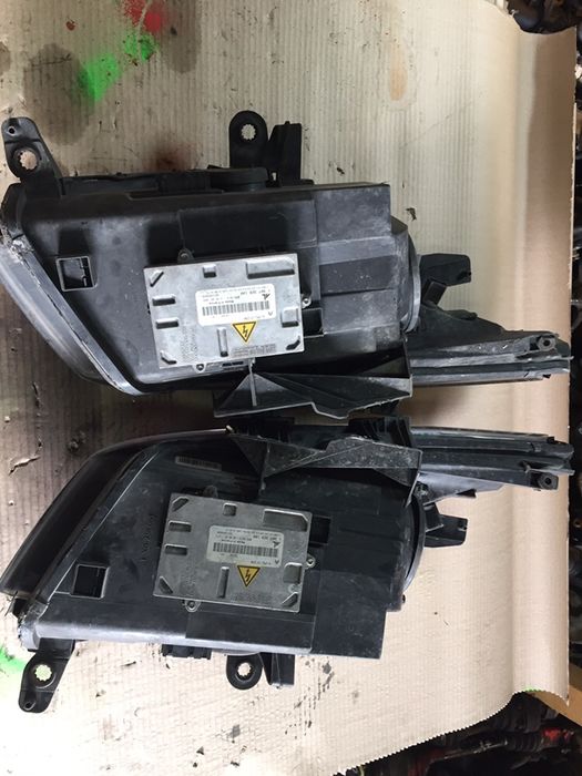 Far Dr Citroen C6 xenon  pret 700 lei buc