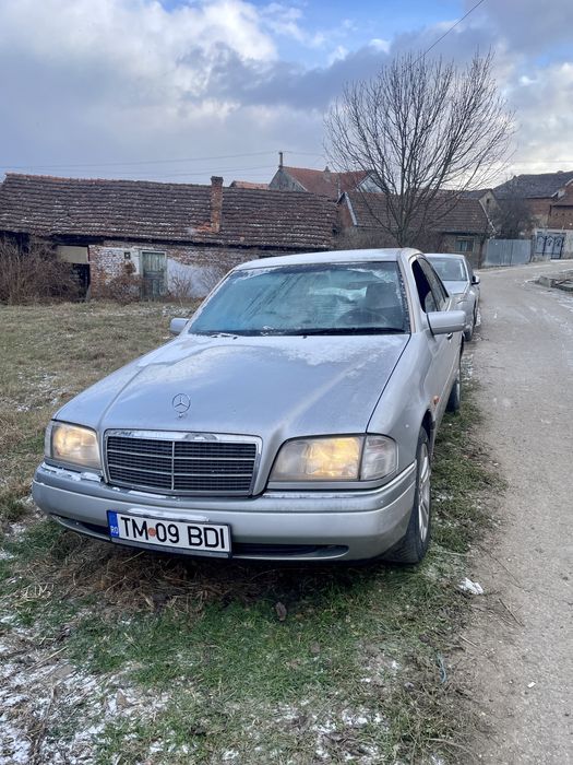 Mercedes w202 c180 1994 fara rugina
