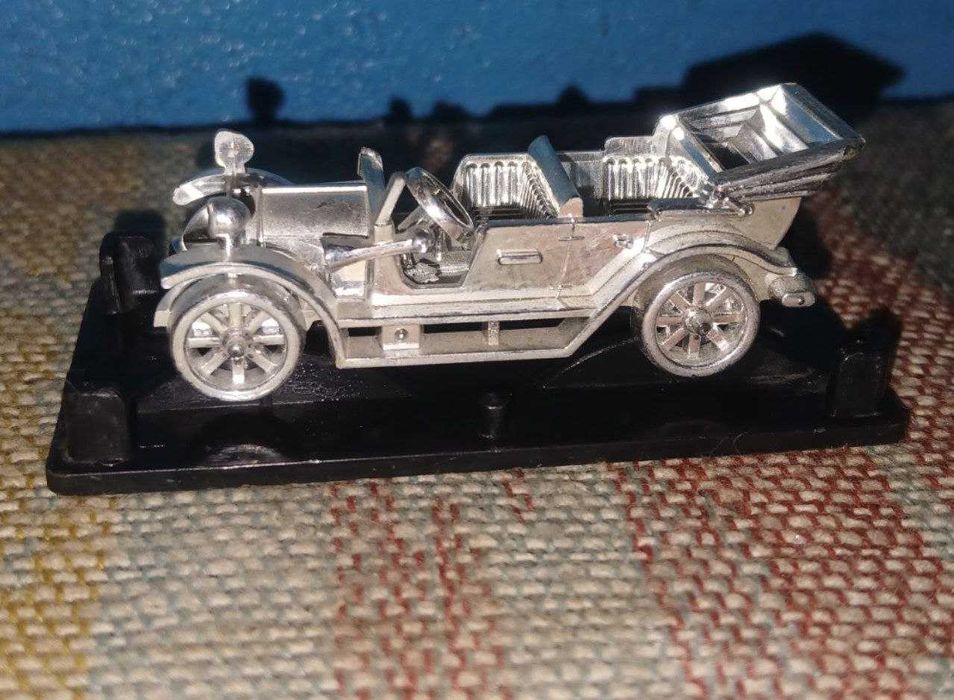 Советские сувенирные модели ретро машин