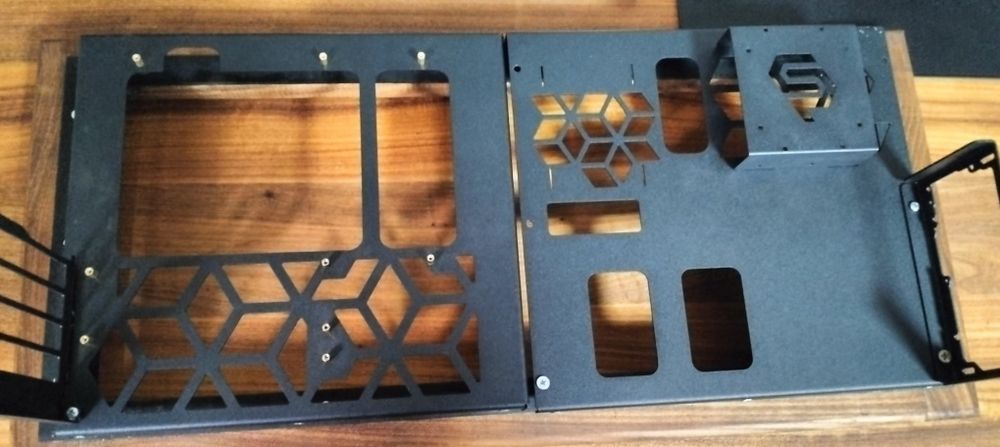 Продам кастомный настенный корпус