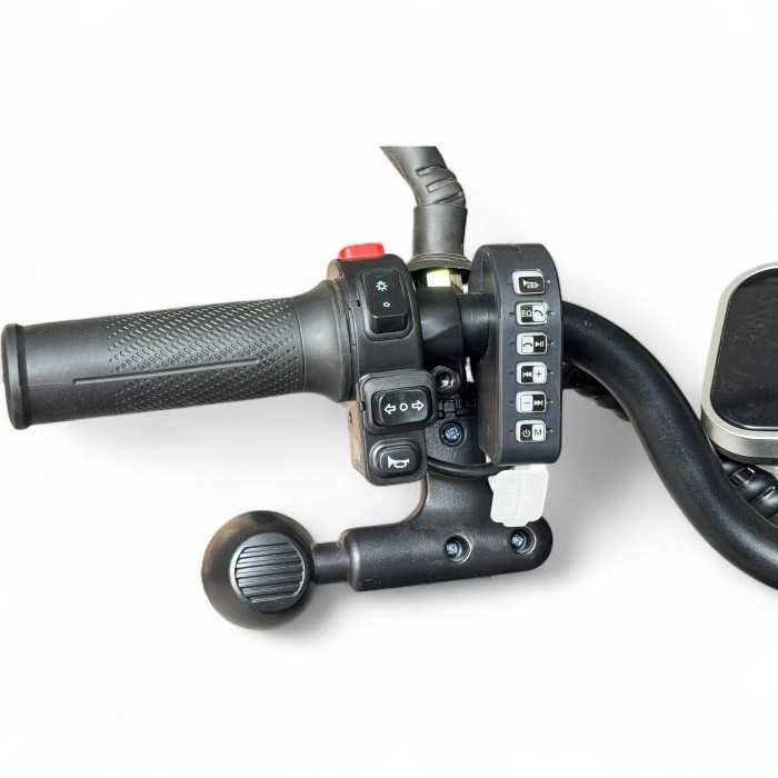 Електрически триколки Bullmax B10 Premium - пикова мощност 2000W