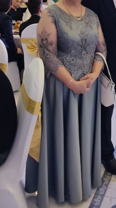 Продам шикарное платье