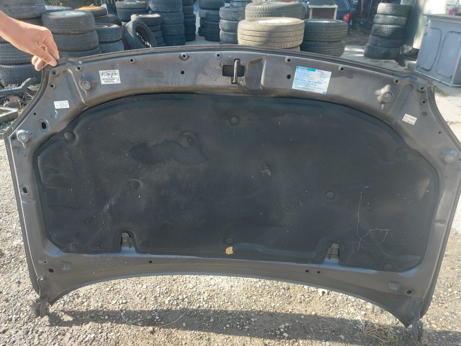 Предни капаци за Тойота Авенсис Т25 2003- 2009г