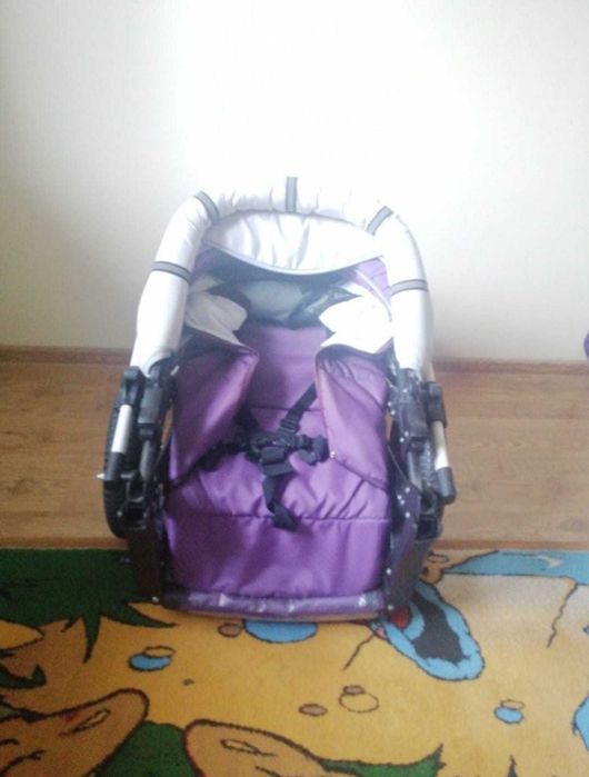 Коляска с корзиной для ребенка