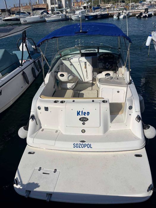 лодка RINKER 230