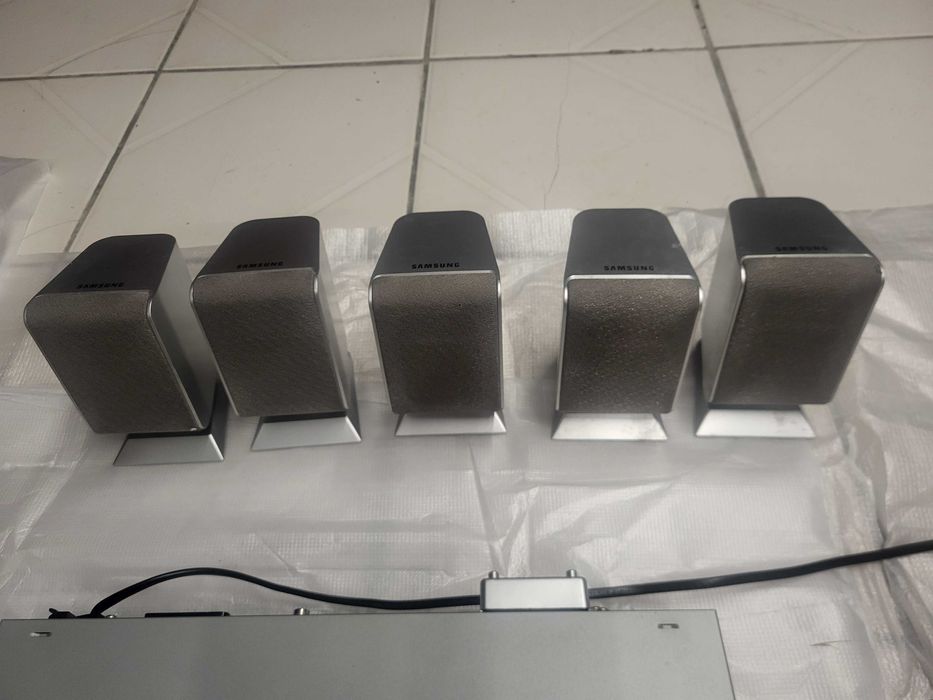 Samsung HT-DB120 Progressive-Scan DVD Receiver Домашно Кино