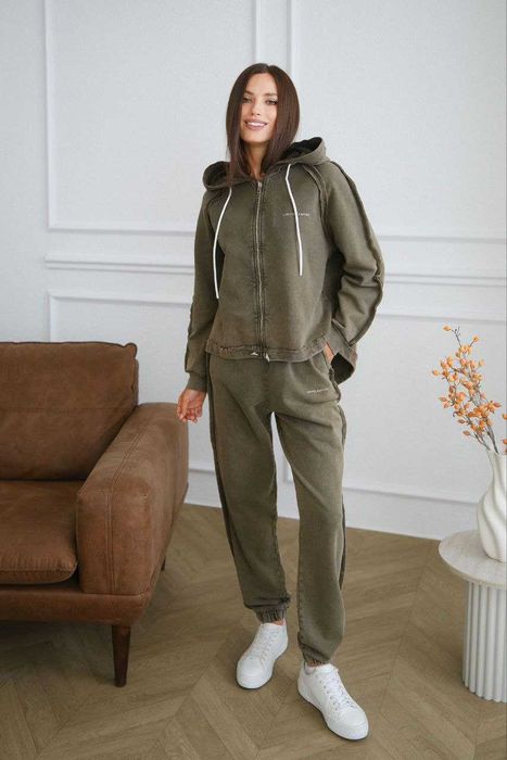 Женский спортивный костюм турецкого производства