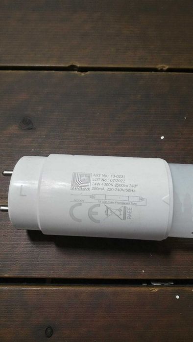 Tub LED Lumen 24W, 4000K, 2500lm, 150 cm – stare foarte buna