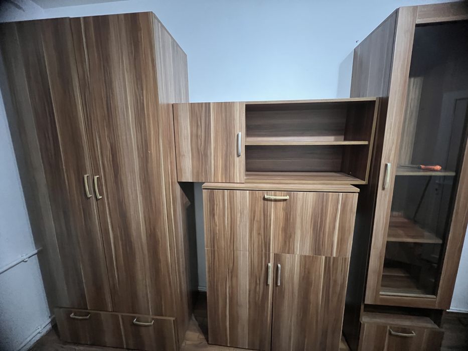 Mobilă + electrocasnice + pat, pachet complet